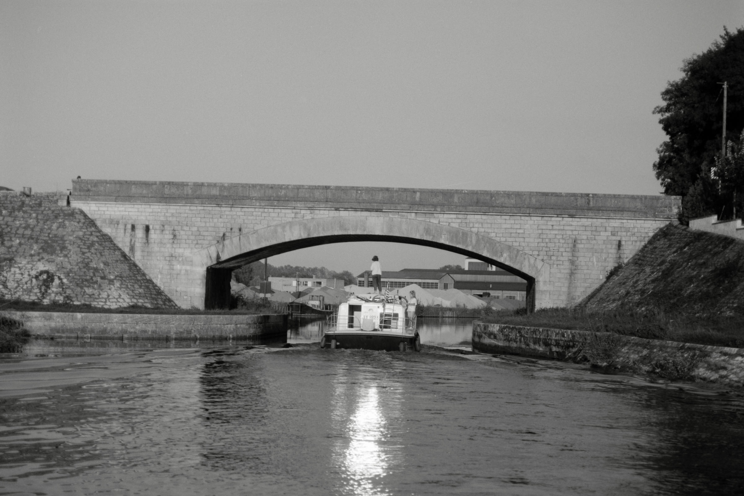 AHP F1990 09 006 sc250506 img30 NLP